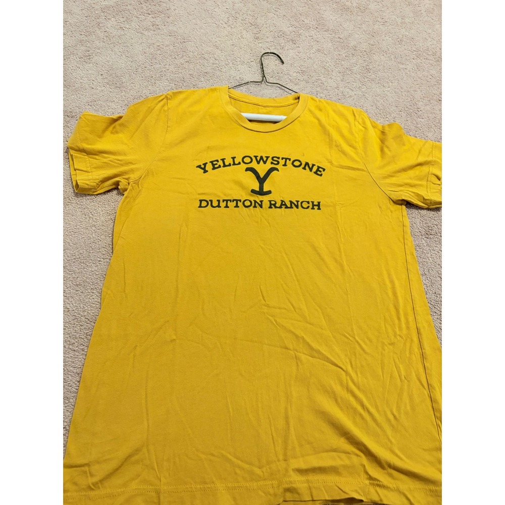 Yellowstone Dutton Ranch Graphic T-Shirt Mens Yellow Short Sleeve T SMALL